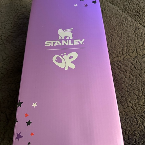 👀 PRICE DROP 👀 OLIVIA RODRIGO STANLEY 40oz TUMBLER - Picture 4 of 7